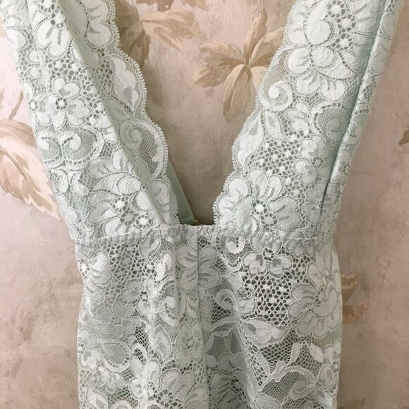 We Are HAH Comin In HAHt Lace Bodysuit in Something Blue Size XS-NWT - Picture 5 of 6